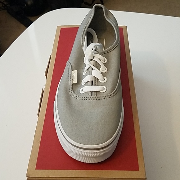 light gray vans womens